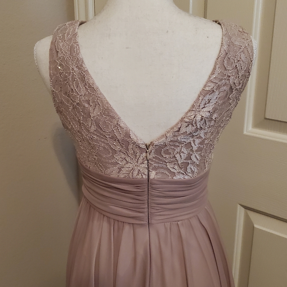 Semi-Formal dress - Picture 8 of 9